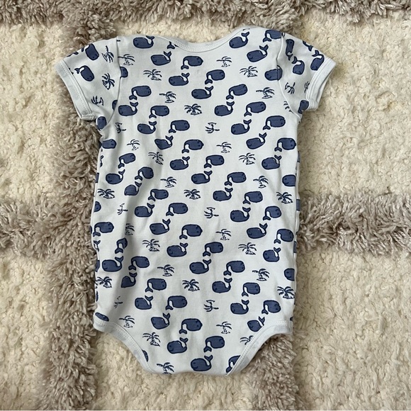 Roller Rabbit Whale Infant Onesie 6-9 months - Picture 2 of 4